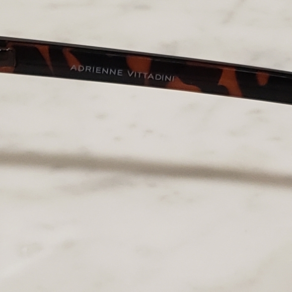 Adrienne Vittadini Sunglasses with Golden Trim - Picture 5 of 9